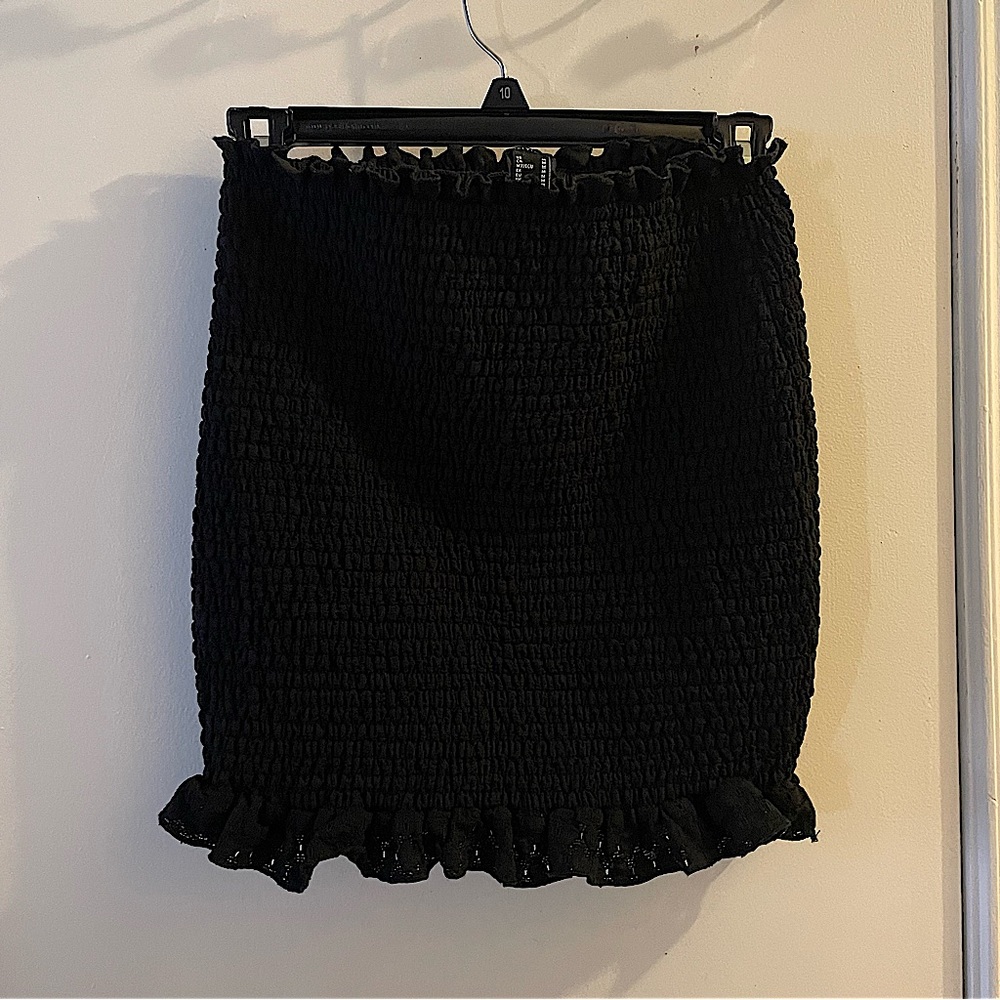Forever 21 Ruffled Textured Bodycon Mini Skirt size M - Picture 6 of 7